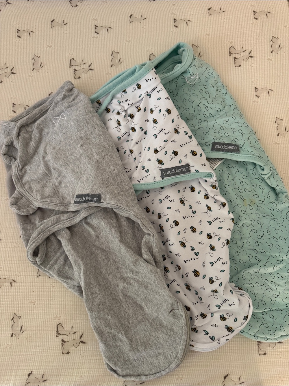 SwaddleMe 3-Pack Swaddle Set - Gray, White Bee Print, Mint Green